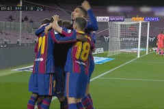 足球盛宴：赛场精彩瞬间+帽子戏法+团队荣耀